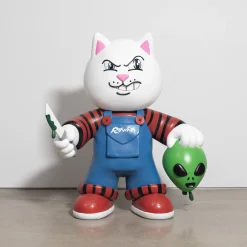 Ripndip Furniture / Statues<Childs Play 4ft Figure