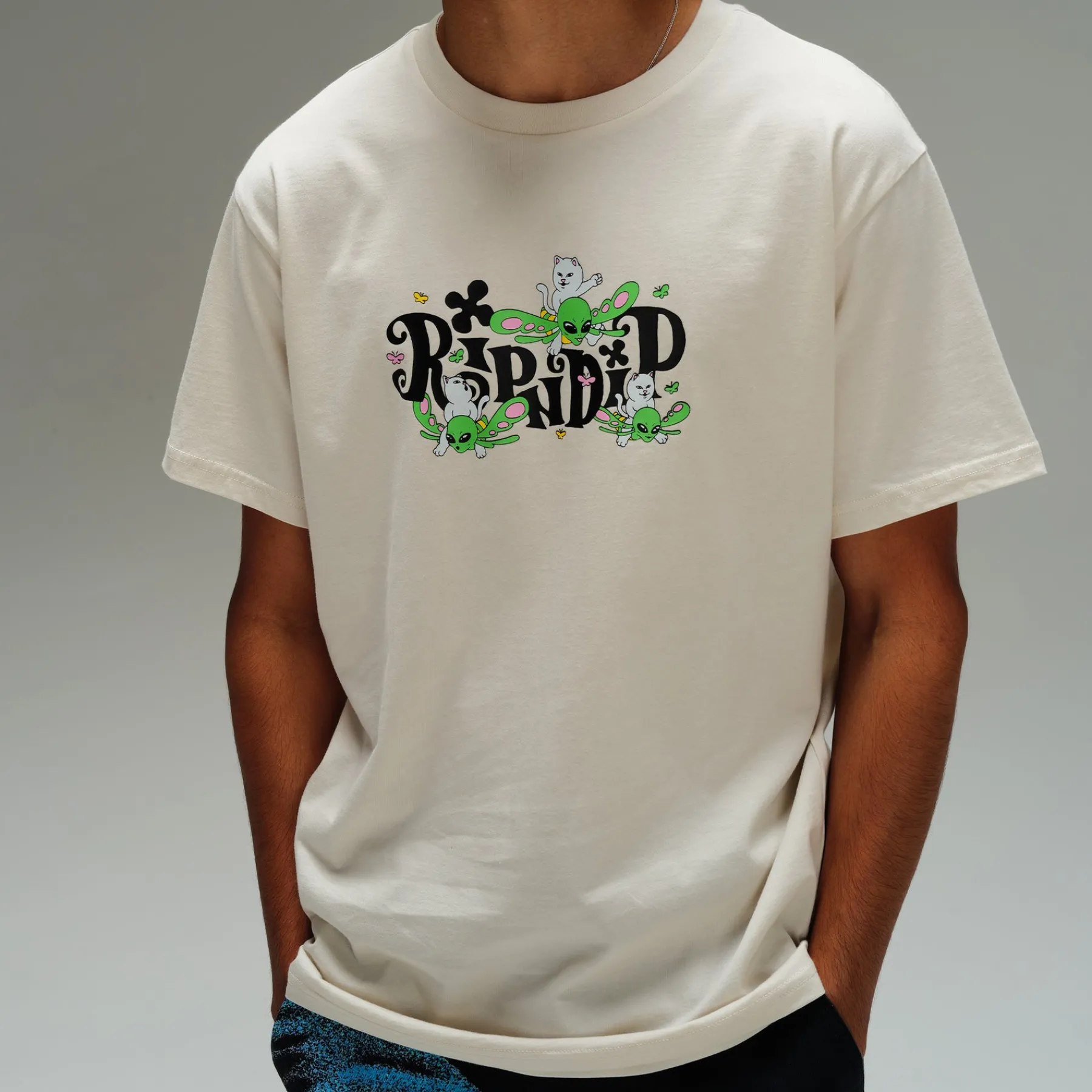 Ripndip Short Sleeve Tees<Fly Away Tee (Dust)
