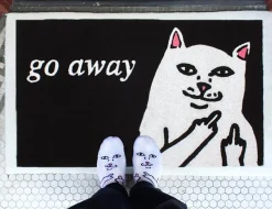 Ripndip Home Goods|Rugs<Go Away Rug (Black)