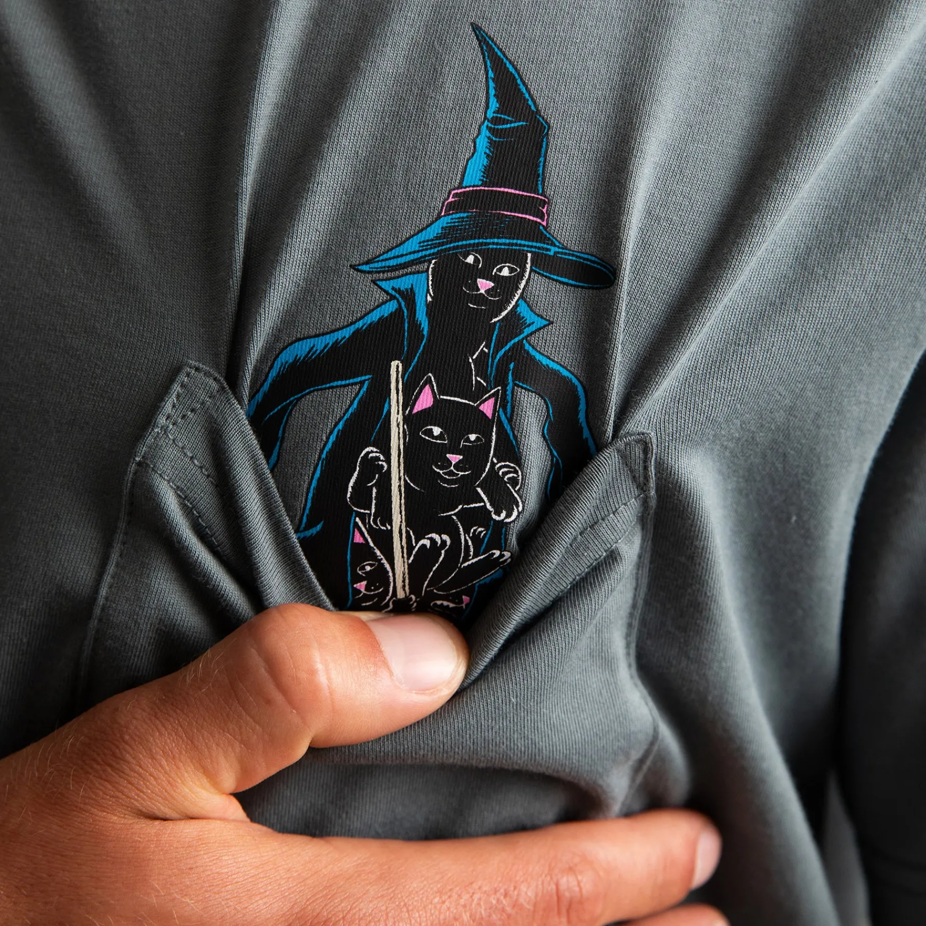 Ripndip Short Sleeve Tees|Stocking Stuffers<Jermie Witch Pocket Tee (Charcoal)