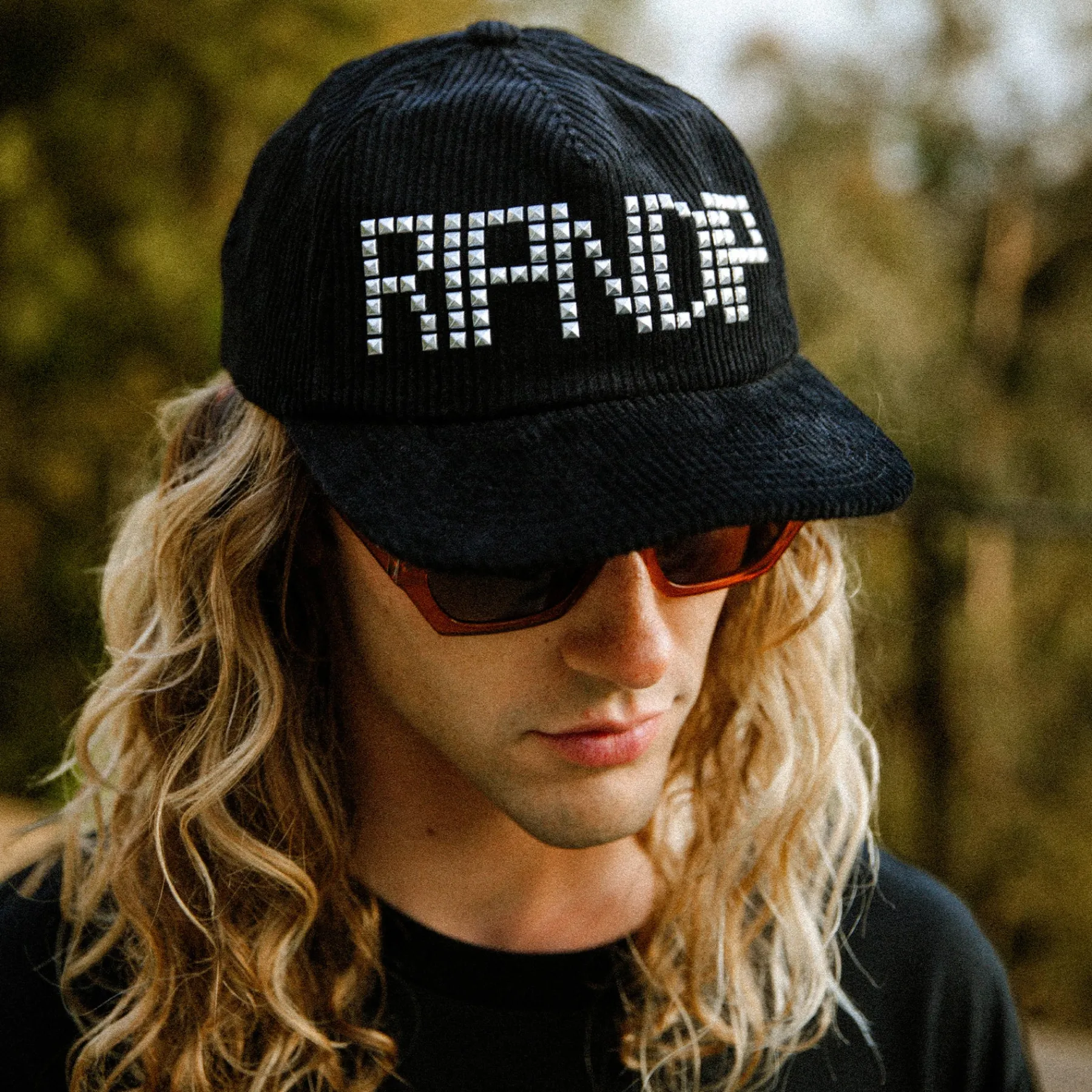 Ripndip Strapbacks / Snapbacks|Stocking Stuffers<Rockstar Corduroy Snapback (Black)