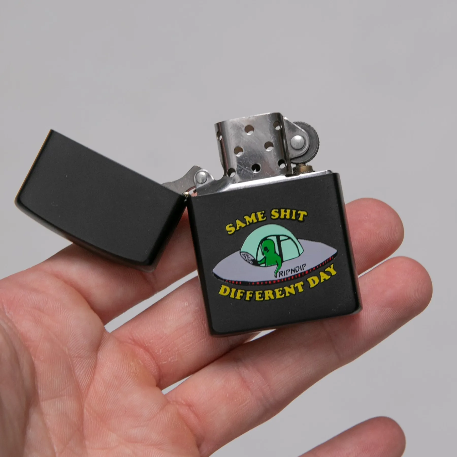 Ripndip Stocking Stuffers<Same Shit Different Day Lighter (Black)