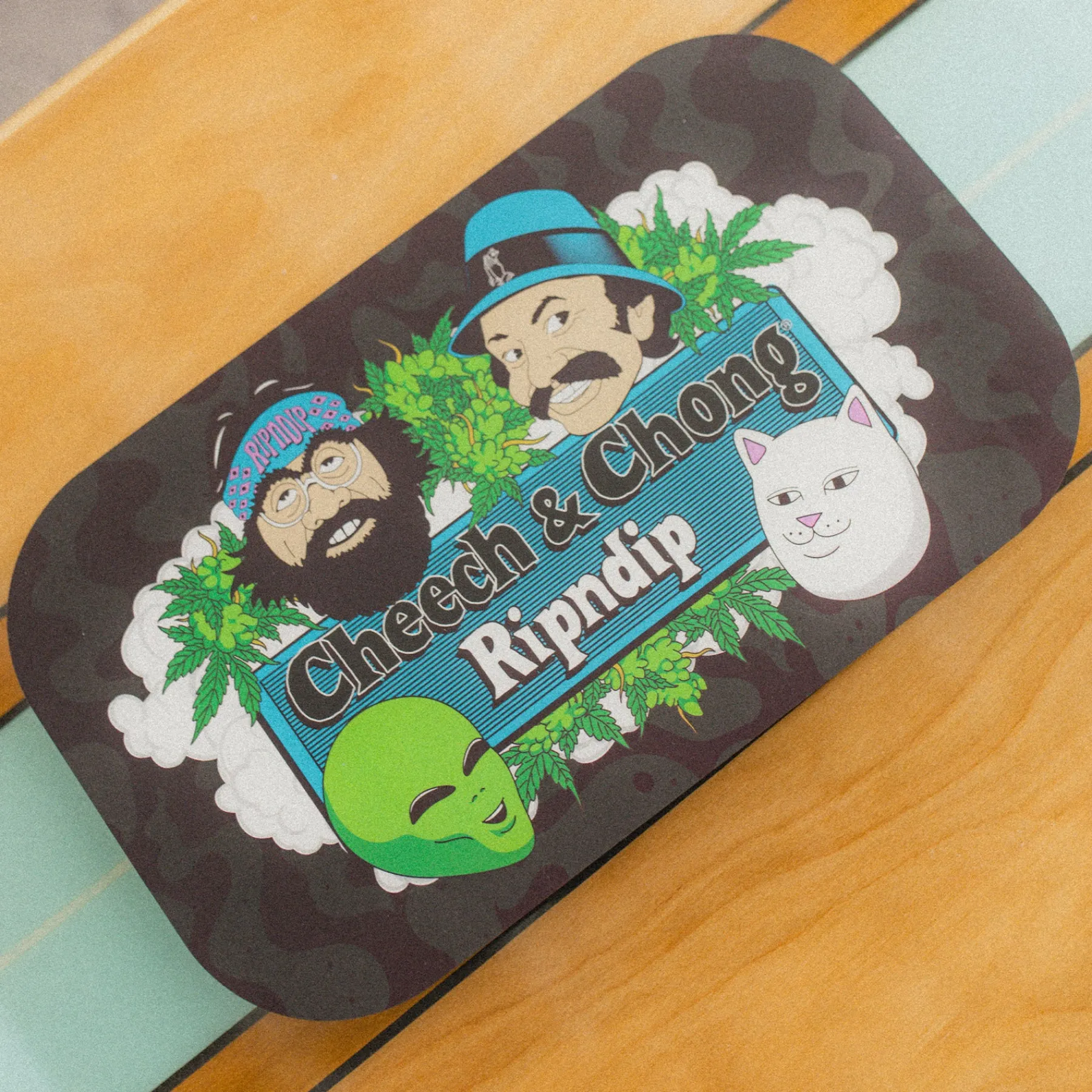 Ripndip Stocking Stuffers<Smoke One Rolling Tray with Lid (Black)